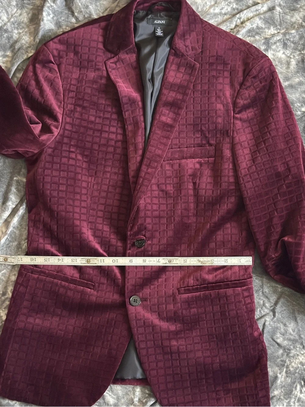 Vintage Y2K Alfani Burgundy Textured Velvet Blazer Sport Coat Hollywood Costume